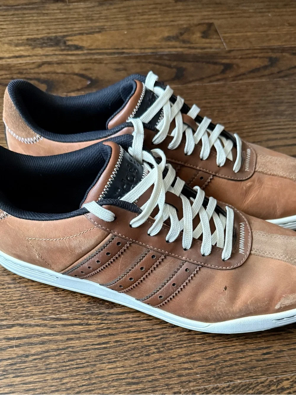 adidas Men’s Brown Leather & Suede Golf Sneakers with Light Laces